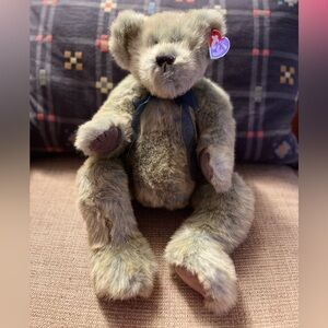 Belvedere - Beanie Buddy